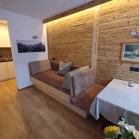 Am Laerchenweg Apartment Sexten